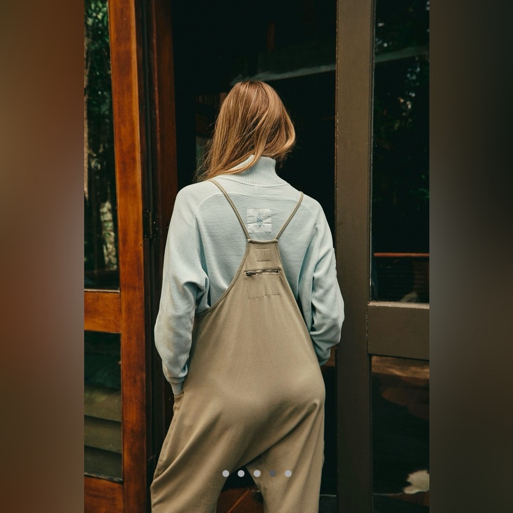 Free People Movement Hot Shot Onesie in Sage Stone Army size XL - Picture 2 of 8